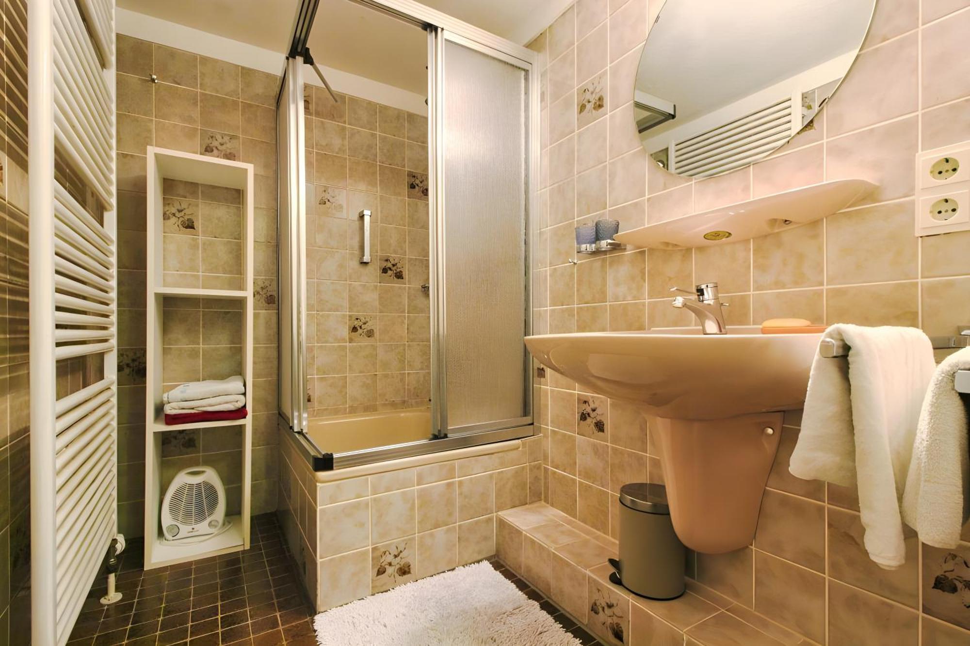 Room In Guest Room - Double Room Apple Blossom Schuttertal 외부 사진
